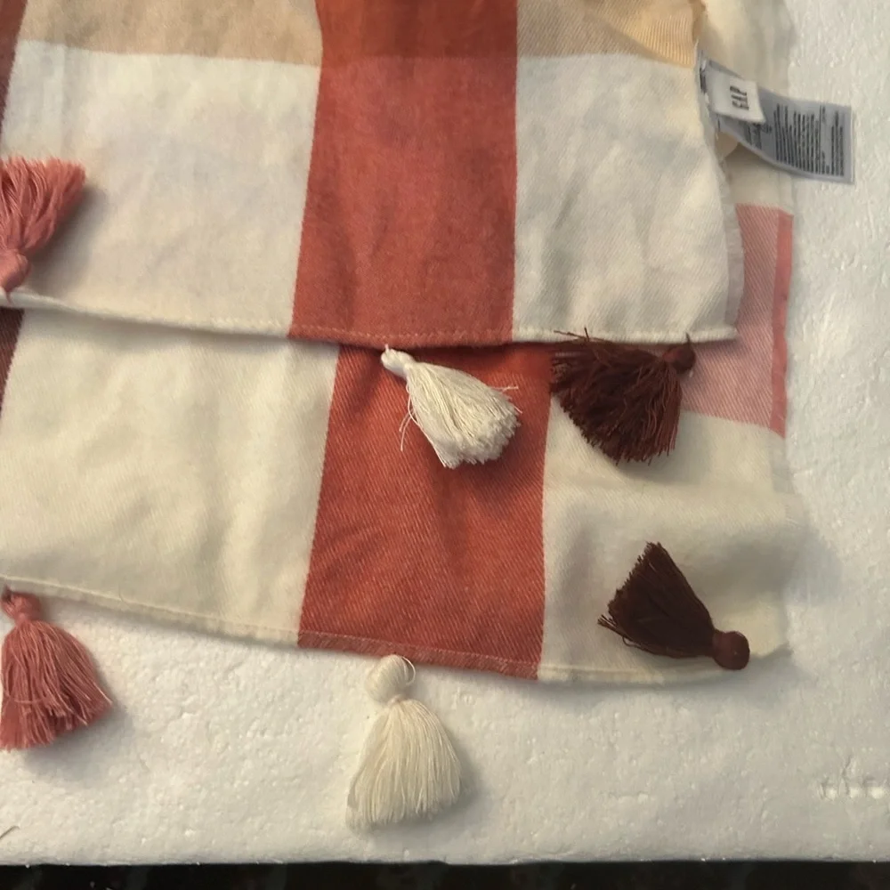 Gap large checkered scarf tassels white pink tan burgundy